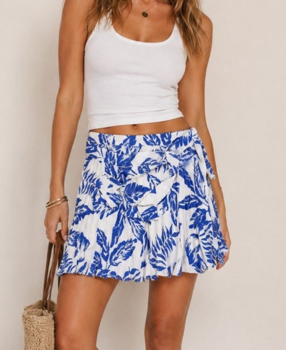 NWT Skies Are Blue Womens Leaf Print Pleated Skirt Size L Blue Resort Tropical